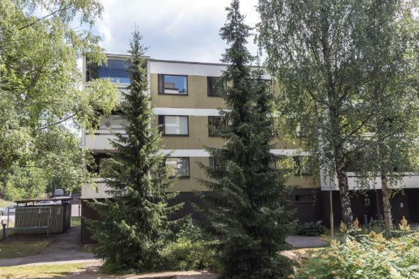 Отель Tulppaani Вантаа Экстерьер фото