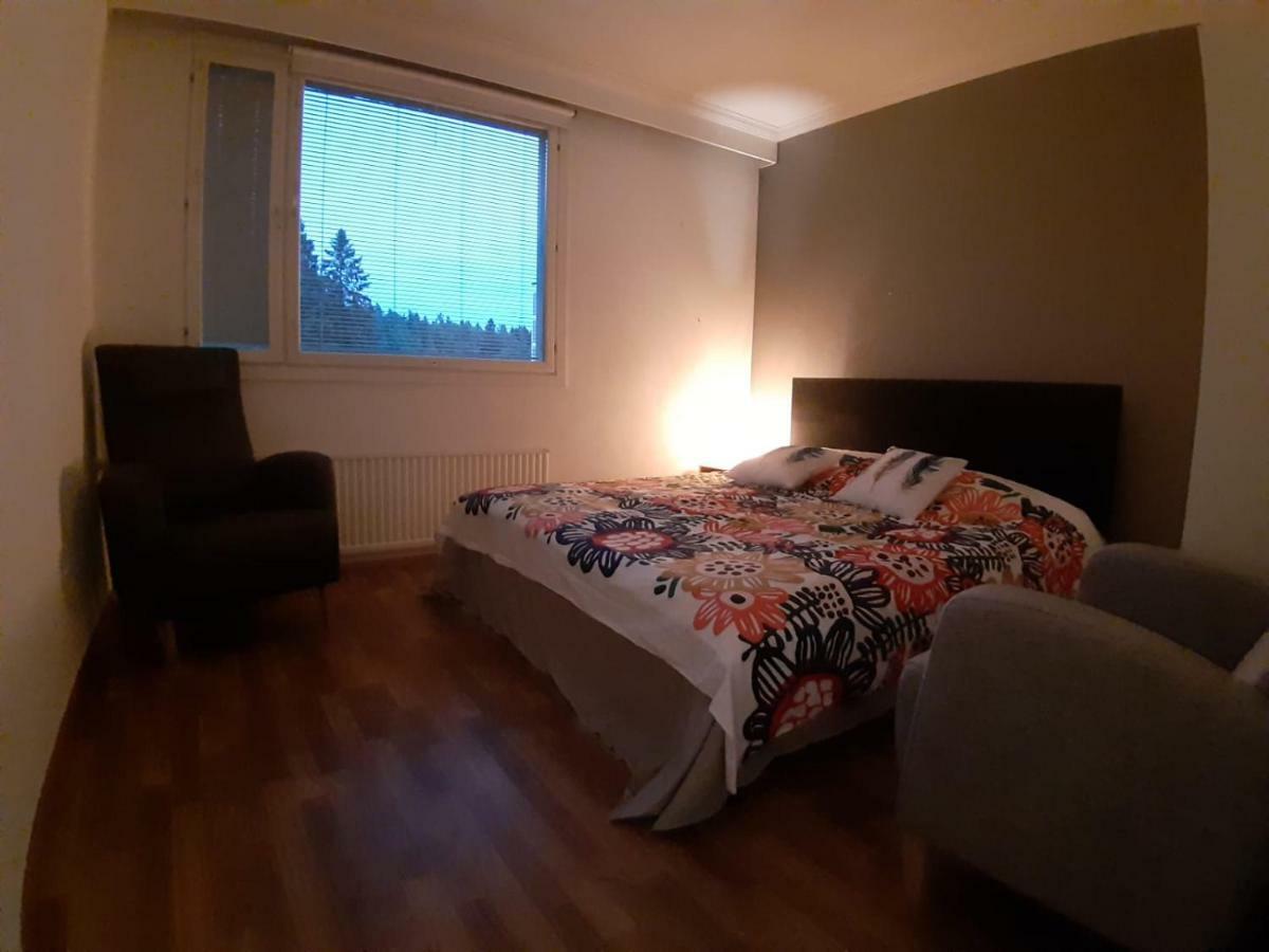 Отель Tulppaani Вантаа Экстерьер фото